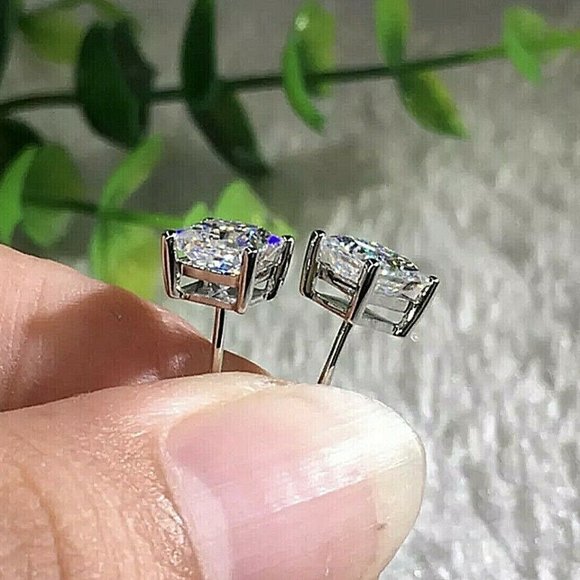 2.5 CT PRINCESS CUT STUD EARRINGS!!!